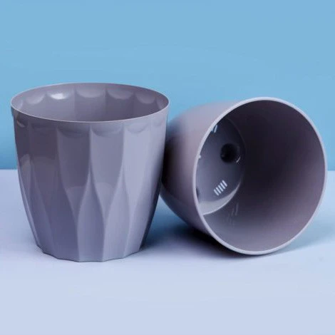 Кашпо для цветов пластиковое 3л d-18см "Флюте" со вставкой серый шёлк